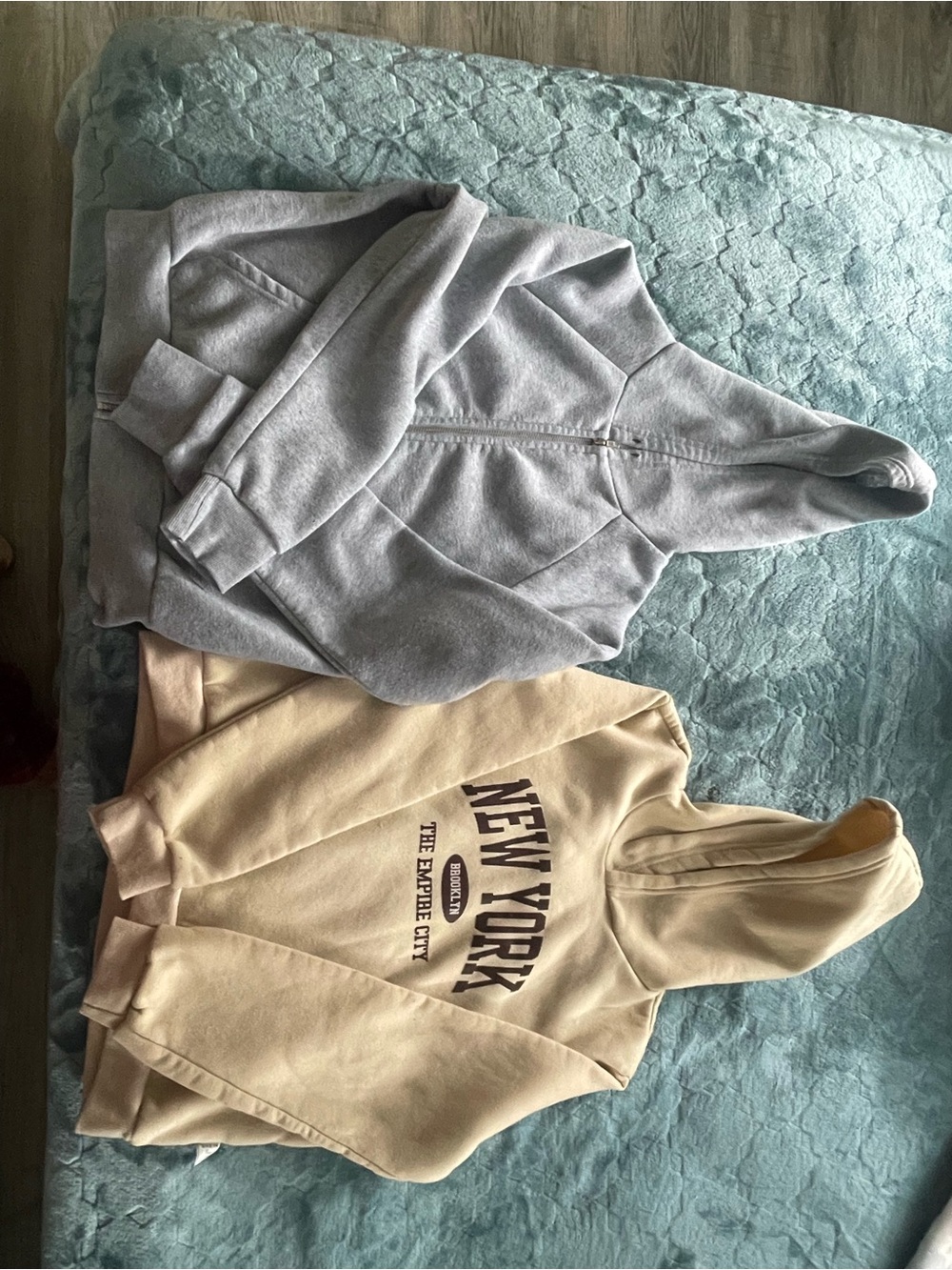 Women's Hooded Sweatshirt Set - Light Gray & Beige
